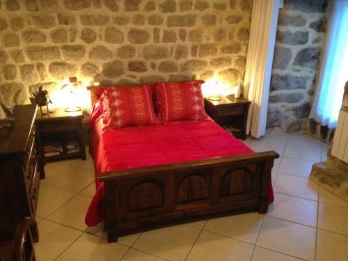 Les Granges de La Coste : Bed and Breakfast near Mariac
