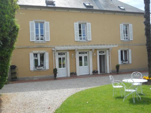 Chambres d'Hôtes La Gloriette : Bed and Breakfast near Tracy-sur-Mer