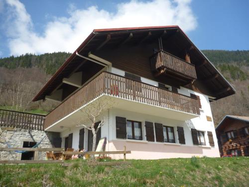 L'ancolie : Guest accommodation near Scionzier
