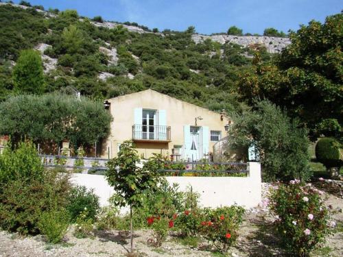 Villa Prescilla : Guest accommodation near Lagarde-d'Apt