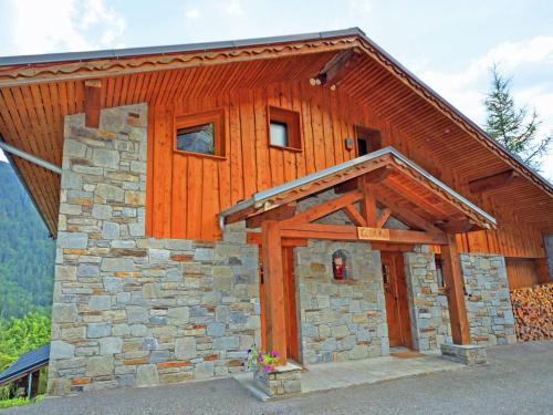 Chalet Grand Arbet : Guest accommodation near Champagny-en-Vanoise