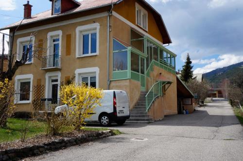 Gite tout confort : Guest accommodation near La Condamine-Châtelard