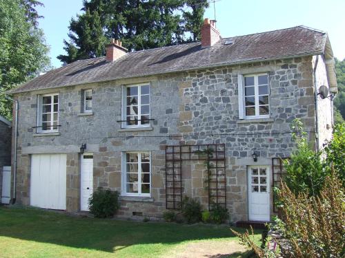 Poppy cottage : Guest accommodation near Saint-Julien-le-Petit