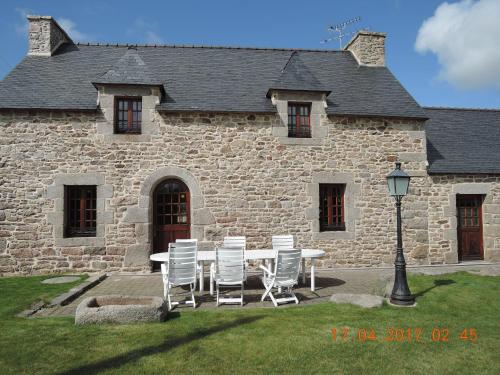 Maison de Keroulidic : Guest accommodation near Guissény