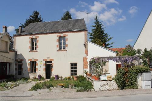 Chambres d'hôtes d'Ustaux des Pins : Bed and Breakfast near Thoury
