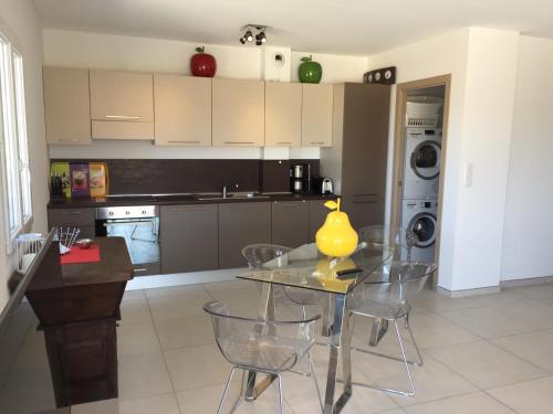 Appartement 2 chambres 6 couchages : Apartment near Ville-di-Paraso