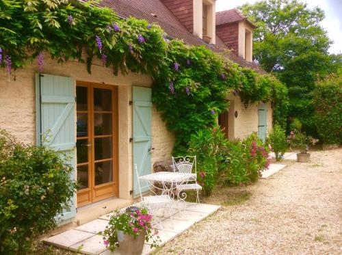 Les Jonquilles : Bed and Breakfast near Bouzic