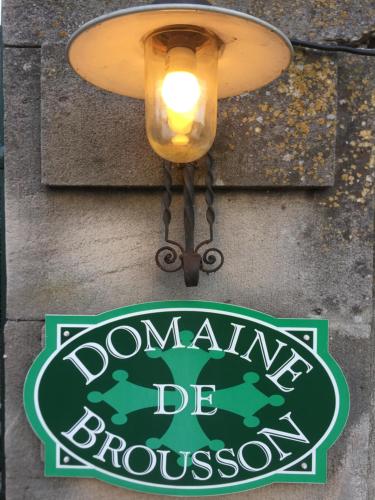 Domaine De Brousson : Bed and Breakfast near Le Clapier