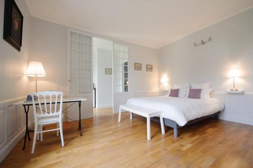 Villa Clément Sens Appart'Hotel : Apartment near Cuy