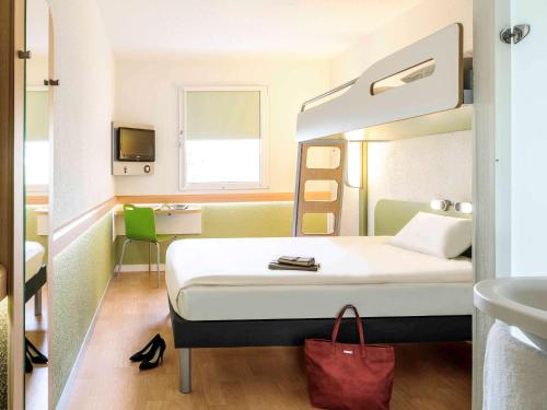 ibis budget Remiremont : Hotel near Le Syndicat
