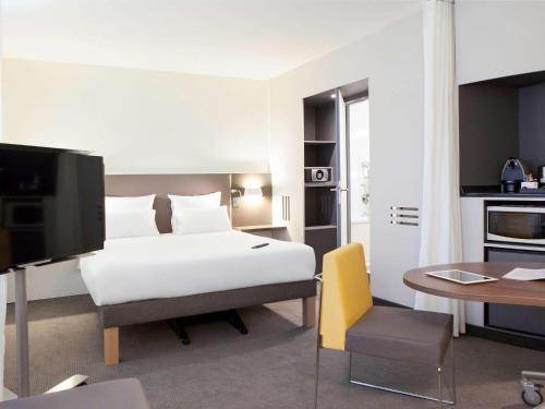 Novotel Suites Lille Europe : Hotel near Marcq-en-Barœul