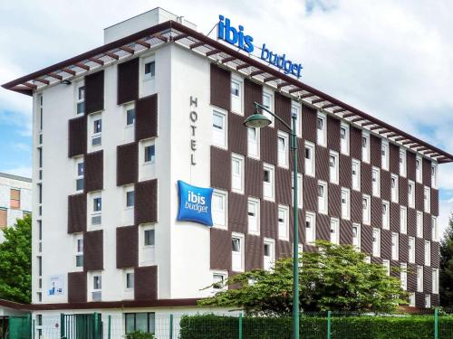 ibis budget Thonon Les Bains : Hotel near Cervens