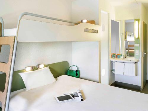 ibis budget Poitiers Sud : Hotel near Iteuil