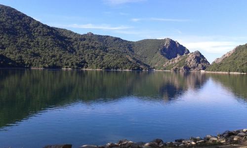 Côté Lac Tolla : Guest accommodation near Eccica-Suarella