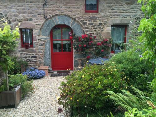 la maison de Lilou : Guest accommodation near Plourivo
