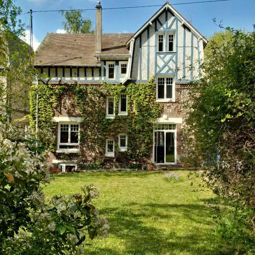 L Adresse Normande : Bed and Breakfast near Mont-Saint-Aignan
