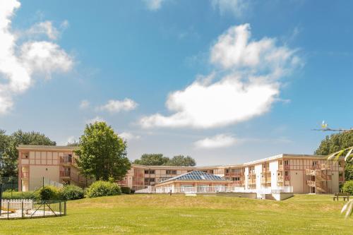 Maeva Particuliers Residence Les Jardins de la Cote d'Opale : Apartment near Dannes