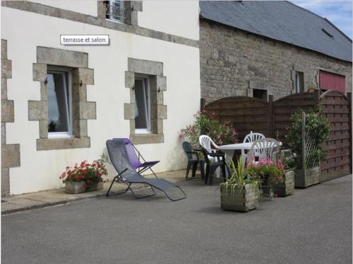 Holiday home Belard : Guest accommodation near Le Juch