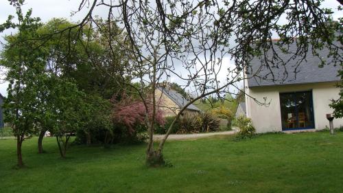 Chambre du Bretin : Bed and Breakfast near Daoulas