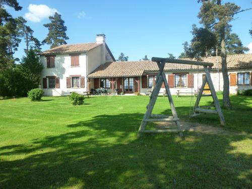 Auberge les Volpilières : Bed and Breakfast near Saugues